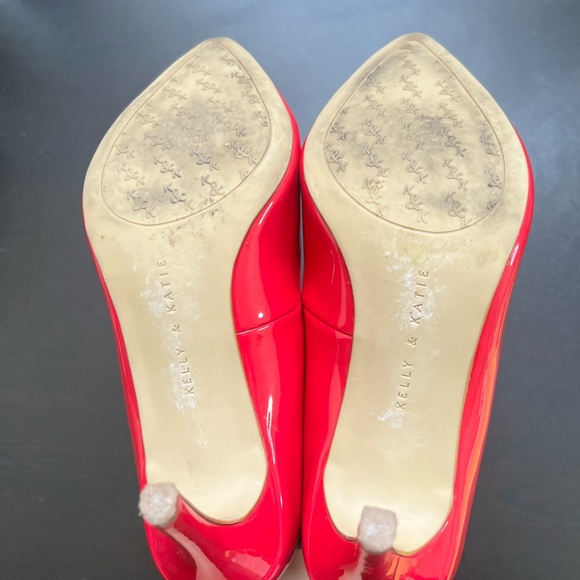 Kelly and Katie Barbie Pink Heels - Picture 6 of 7